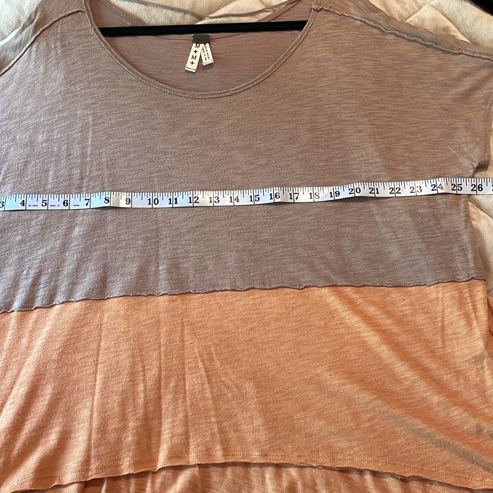Free People 2 tone oversized top tan / orange size m - Picture 6 of 9